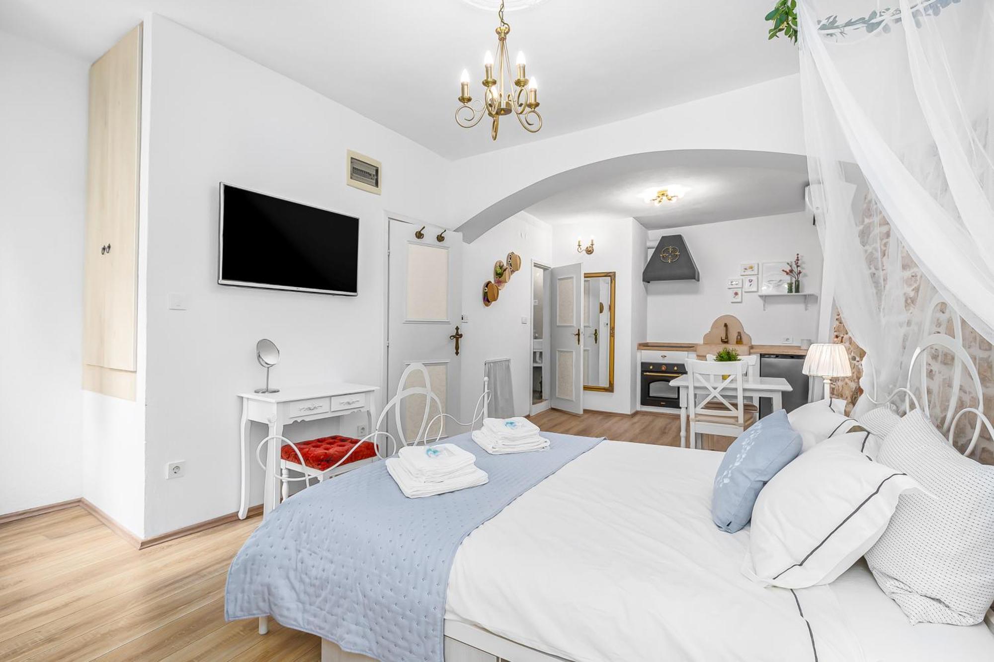 רוביני Primavera Deluxe Studio Apartment מראה חיצוני תמונה